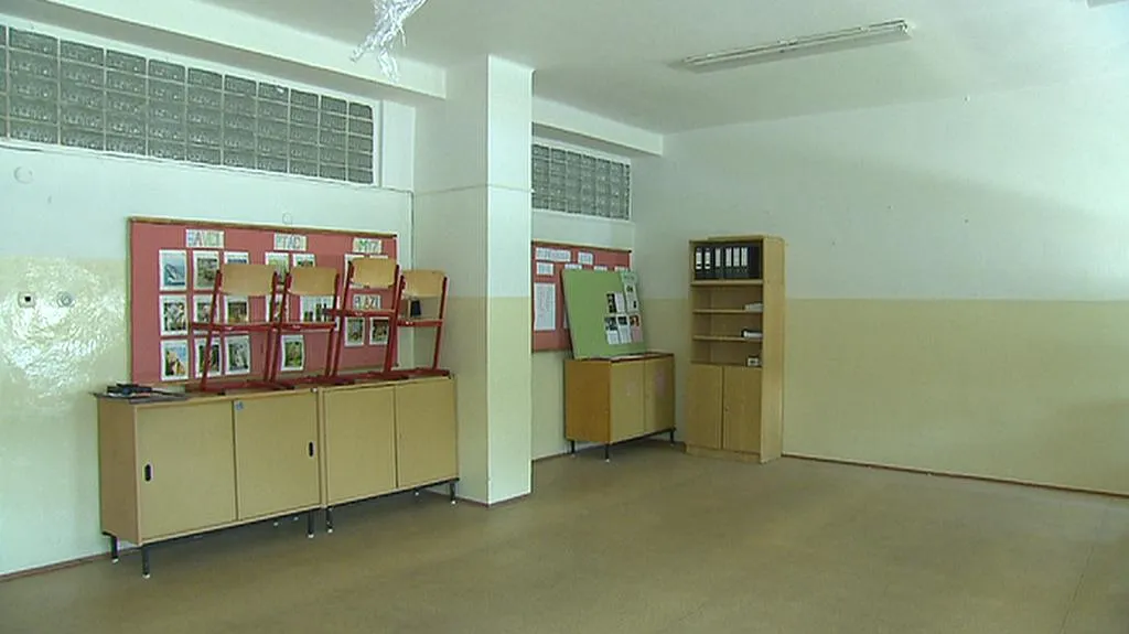 Škola marně čeká na nové zateplení