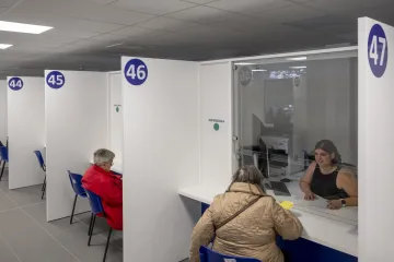 O superdávku už požádalo přes sto tisíc lidí. Na kalkulačku se ale dál čeká