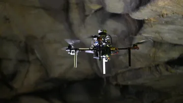 Vědci z ČVUT zkoumali jeskynní systémy pomocí dronů a pozemních robotů