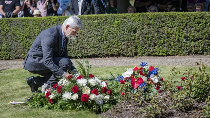 Památku obětí z Lidic uctil také prezident Petr Pavel