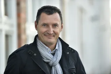 Soukromníci žádají rezignaci zlínského a krajského zastupitele Mitáčka. Jako nestraník přešel do klubů STAN