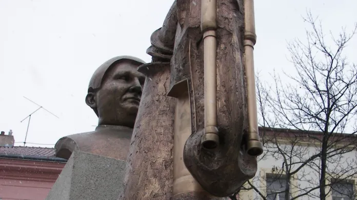Neprašova socha Jaroslava Haška