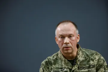 Situace na východní frontě se značně zhoršila, uvedl ukrajinský velitel Syrskyj