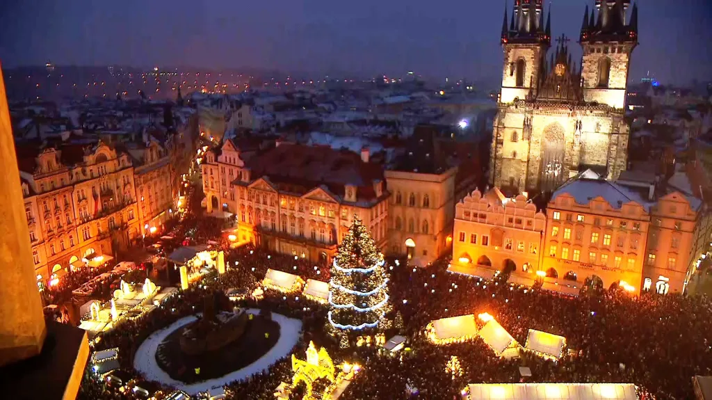 Staroměstské náměstí s vánočními trhy