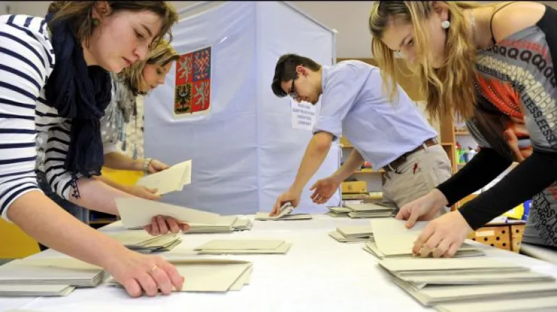 Analýza Jana Tučka a Jaromíra Volka