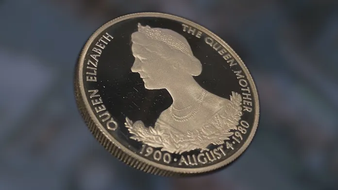 Bělského podobizna královny matky na pamětní minci