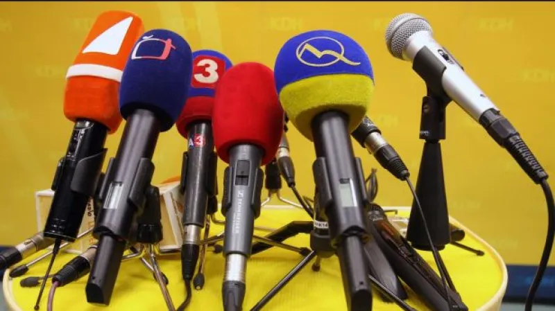 Tripartita: Minimální mzda se od ledna zvýší na 9 000 korun