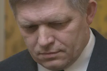 Pod Ficem se třese židle. Buď volby, nebo odcházíme, hlásí koaliční partner Most-Híd