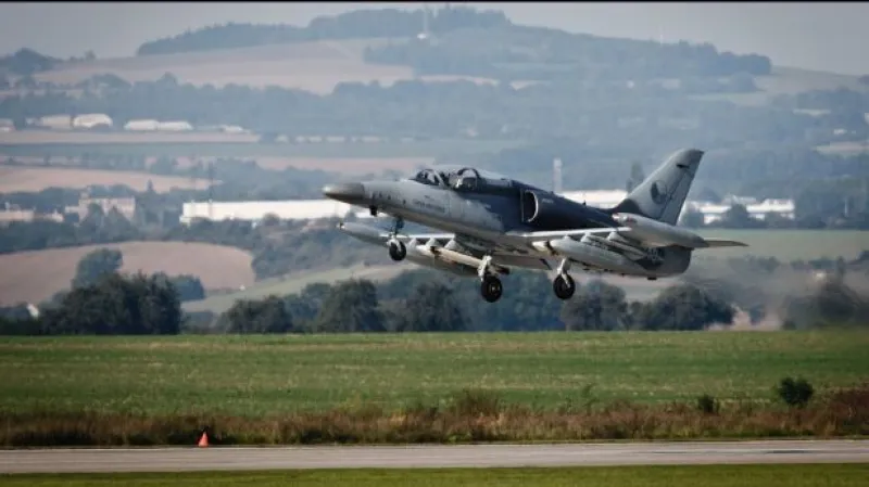 Studio ČT24 o prodeji L-159