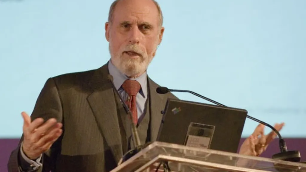 Vinton Gray Cerf, \"Otec internetu\"