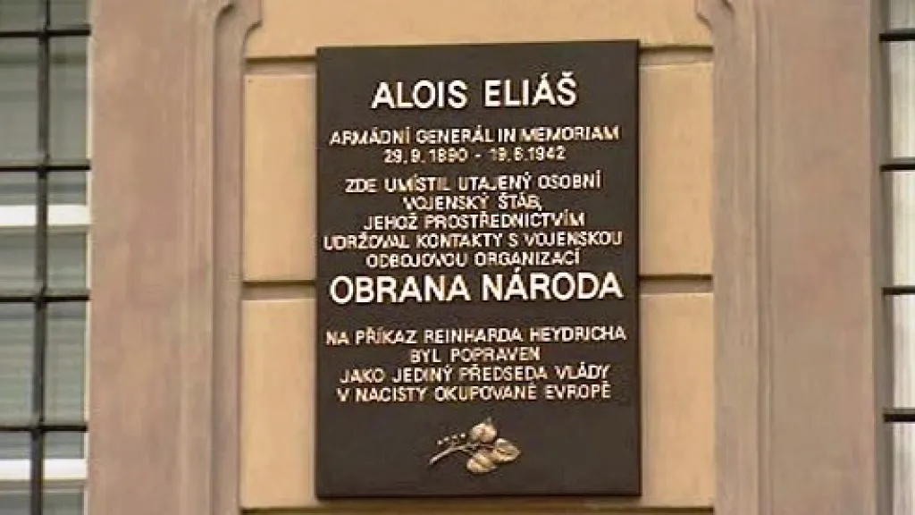 Deska věnovaná Aloisi Eliášovi
