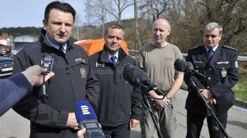 Brífink policie k situaci ve Vrběticích