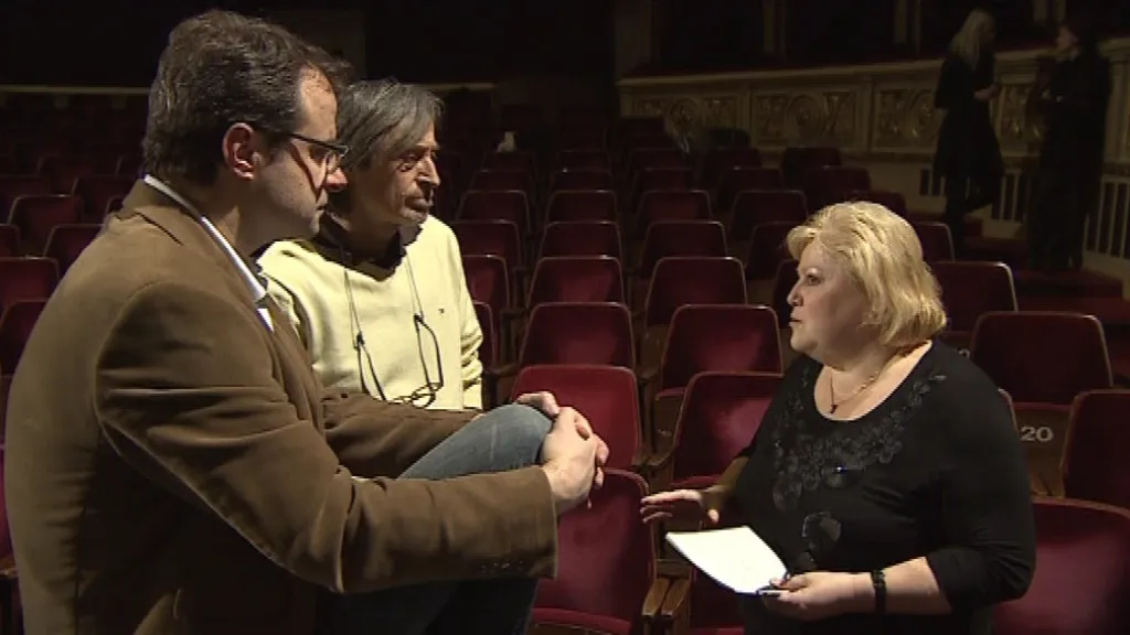 Logopedka radí Martinu Slámovi (zcela vlevo) s koktavostí