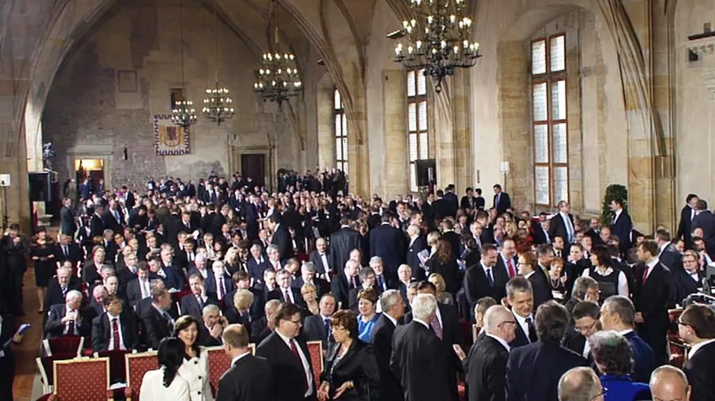 Vladislavský sál se plní před inaugurací
