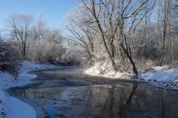 Do pondělí platí výstraha před silnými mrazy, v neděli bylo i minus 30 stupňů