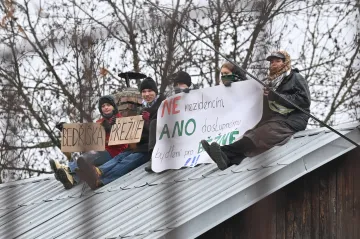 Ostravská osada Bedřiška čelí demolici. Zastal se jí prezident