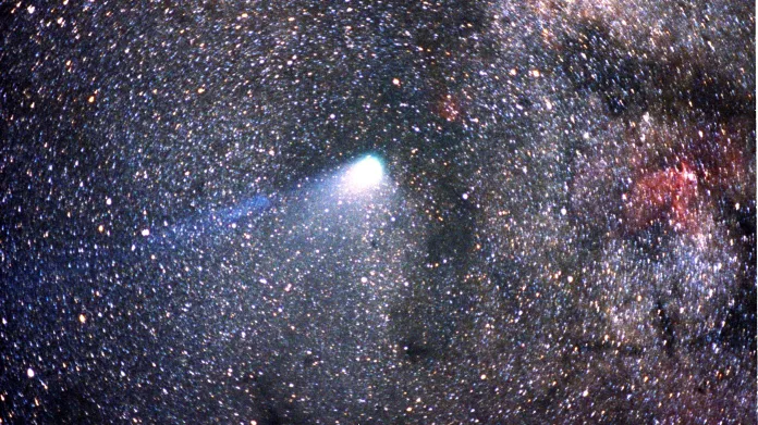 Halleyova kometa v noci 8./9. dubna 1986