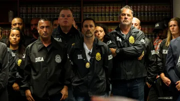 Členové americké protidrogové agentury DEA po soudním procesu s bossem kartelu Sinaloa Ismaelem „El Mayo“ Zambadou
