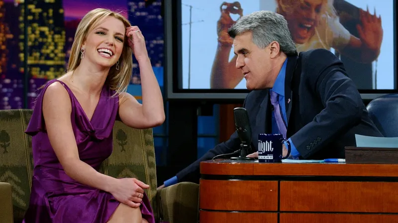 Zpěvačka Britney Spearsová a moderátor Jay Leno