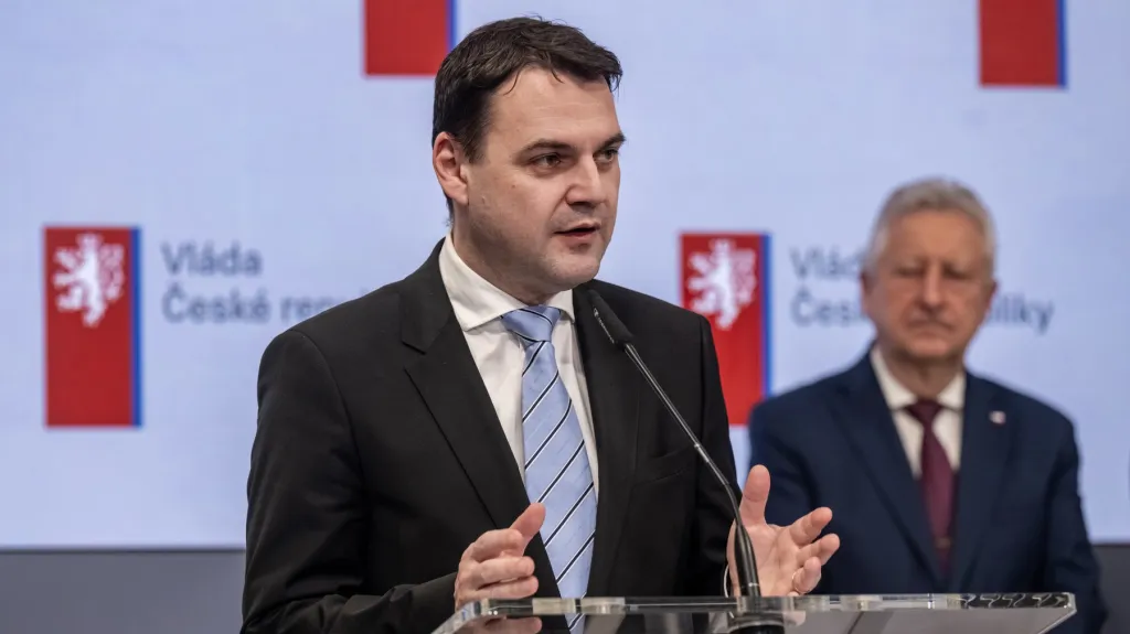 Ministr zahraničí Petr Macinka (Motoristé)