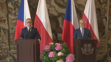 Brífink prezidentů Dudy a Pavla