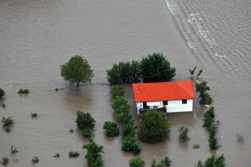 Den po dni: Valící se voda a beznaděj. Povodně před deseti lety připravily o život patnáct lidí