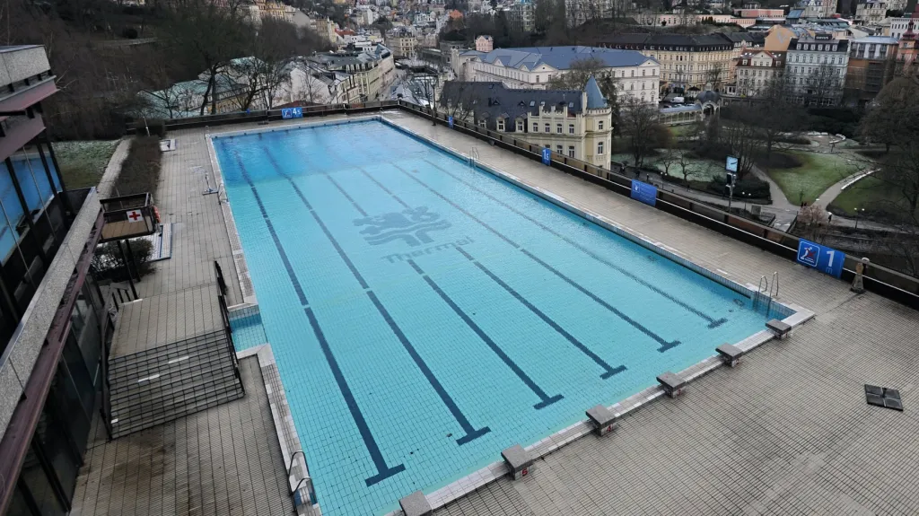 Bazén v karlovarském hotelu Thermal
