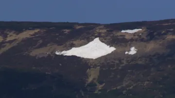 „Mapa republiky“ na svahu Studniční hory nejspíš roztaje do konce měsíce