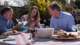David Cameron při návštěvě jihoanglického statku