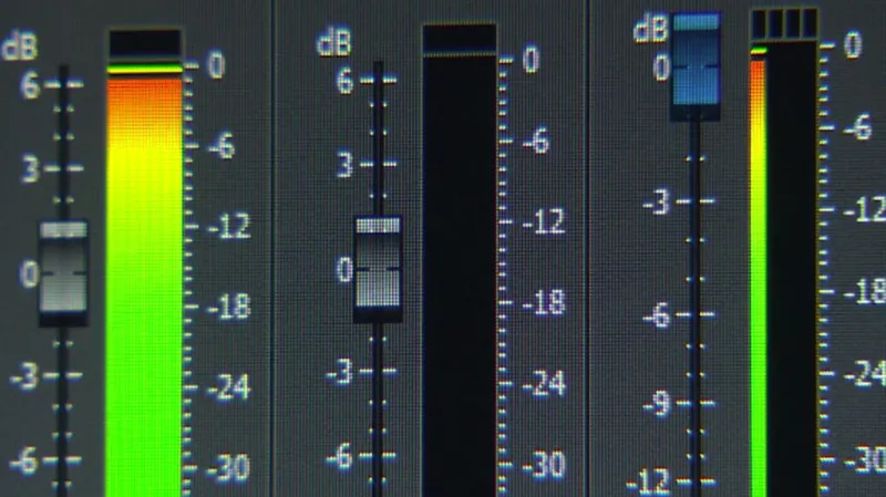 Některé telefonáty na tísňovou linku jsou zbytečné, jindy už jde o zneužití