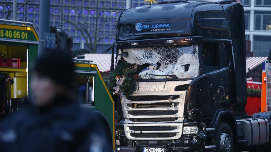 Kamion, kterým útočník najel do lidí na vánočním trhu v Berlíně