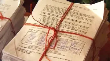 Petice proti snižování platů učitelů