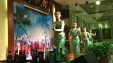 Taneční vystoupení v thajské restauraci