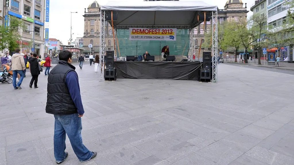 Václavské náměstí krátce před zahájením demonstrace