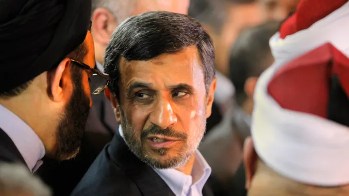 Mahmúd Ahmadínežád na káhirském summitu OIC
