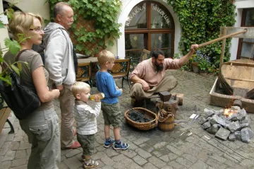 Mělnická Muzejní noc letos v duchu starých Slovanů