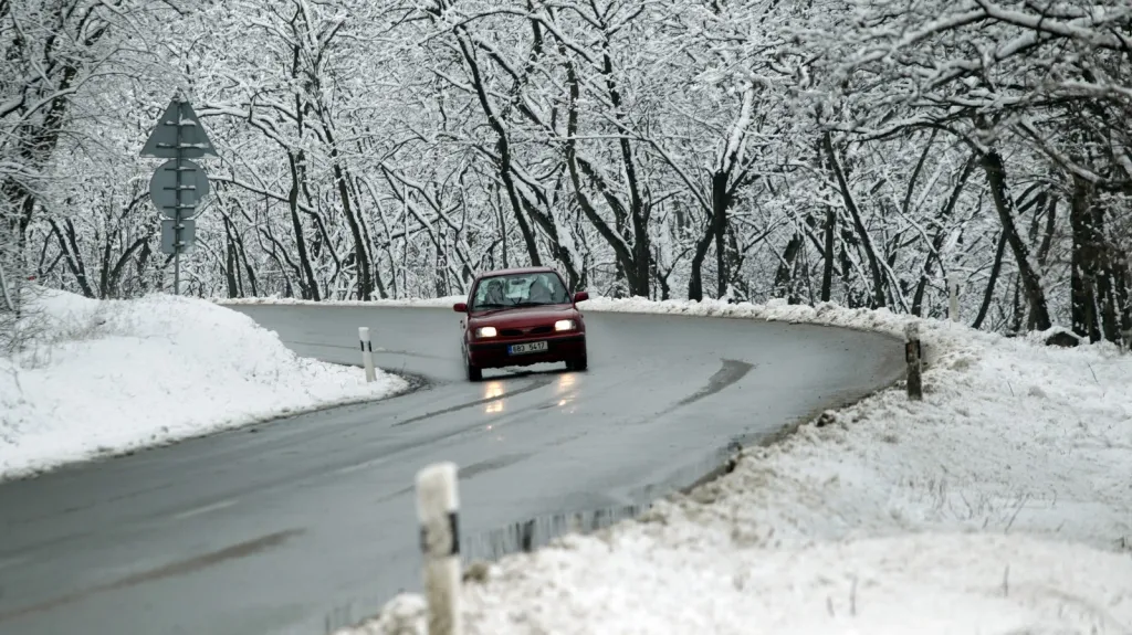 Zimní počasí na silnicích