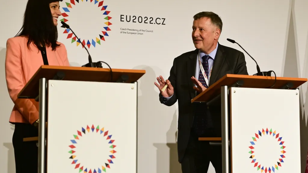 Eurokomisařka Mariya Gabrielová a ministr školství Vladimír Balaš v Praze