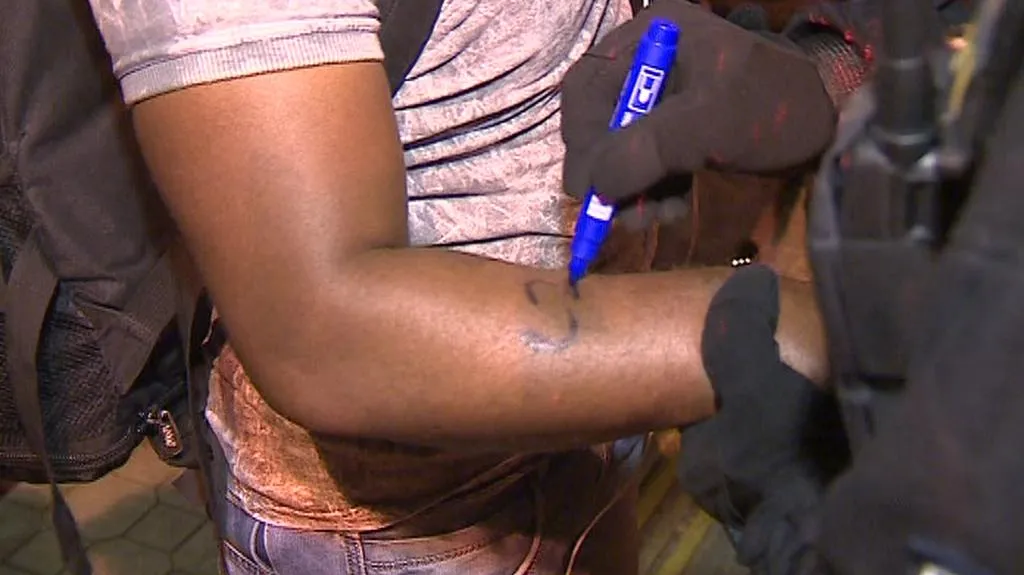 Zajištění uprchlíků na českém nádraží