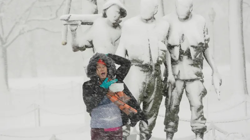 Sněhová bouře nad Spojenými státy zasypala Washington