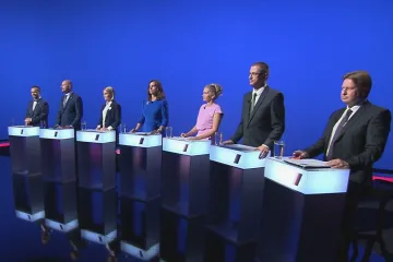 Lídři kandidátek z Plzeňského kraje souhlasí s růstem platů státních zaměstnanců. Neshodli se o kolik a kdy