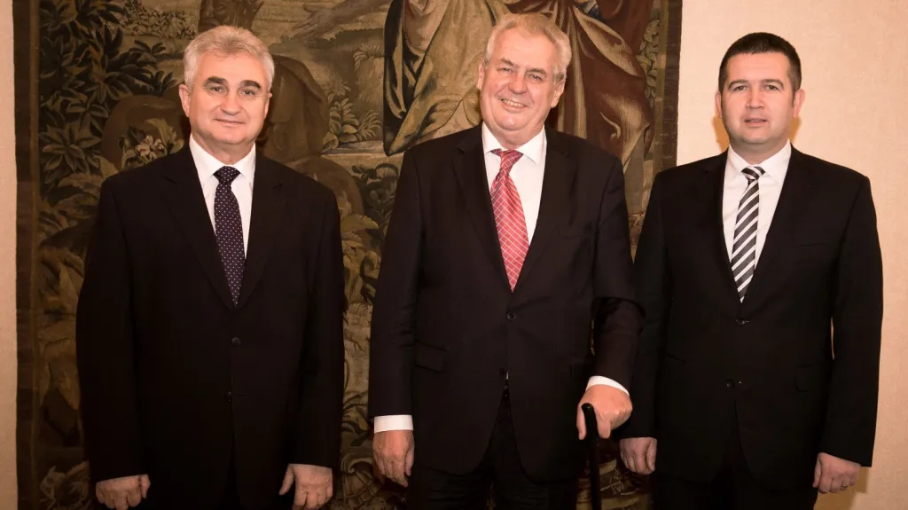 Zeman se sešel na novoročním obědě s předsedy obou komor parlamentu