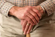Dnešní padesátníci zjistí penzijní věk pár let předem, může být nad 65 lety, oznámilo ministerstvo