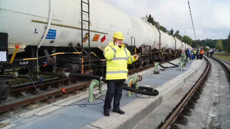 90' ČT24 na téma Česko a jeho hmotné rezervy