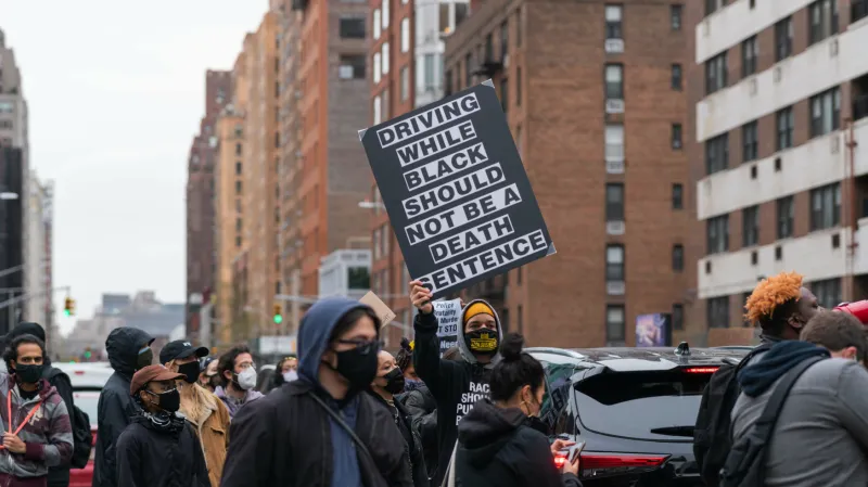 Protesty v Minneapolisu kvůli smrti Afroameričana