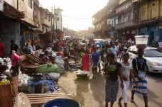V hlavním městě Sierry Leone vybuchla cisterna s palivem, zahynulo na sto lidí