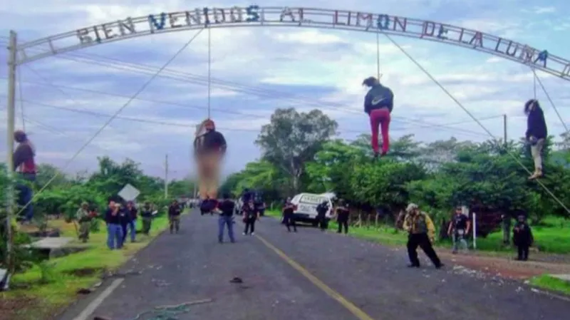 Servando Gomez se svých soupeřů chladnokrevně zbavuje