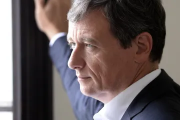 12 tisíc korun za pouta. Odvolací soud potvrdil Rathovi odškodnění 