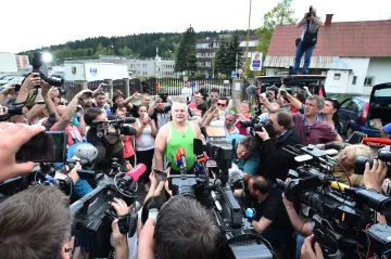 Vrah, který byl pro kameramany víc než Jágr v Kanadě. Tak novinář Klíma po letech popisuje Jiřího Kajínka