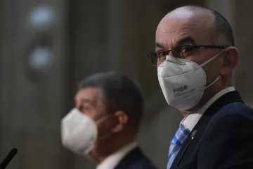 Na nákupy jen po okresu, na vycházky po obci, rozhodla vláda. Opatření budou platit od pondělí